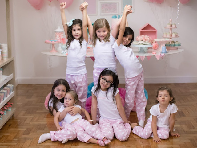 Festa do pijama divertida!