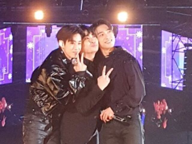 Mark, Youngjae e Jinyoung - GOT7