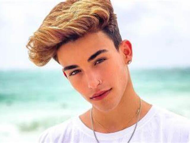 Alex Mandon