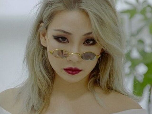 CL - 2NE1 e solista