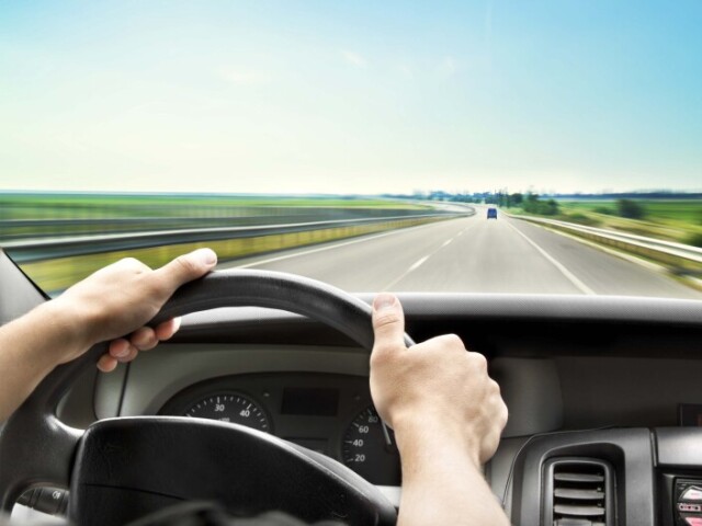 Aluguel de Carro e playlist de estrada!