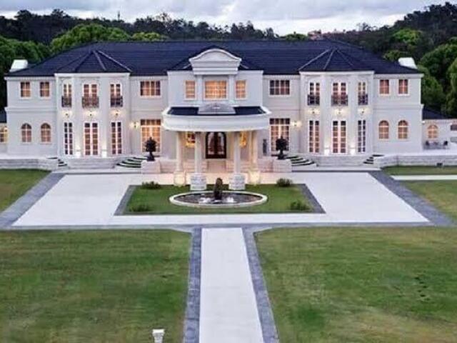 Uma mansão muito luxuosa