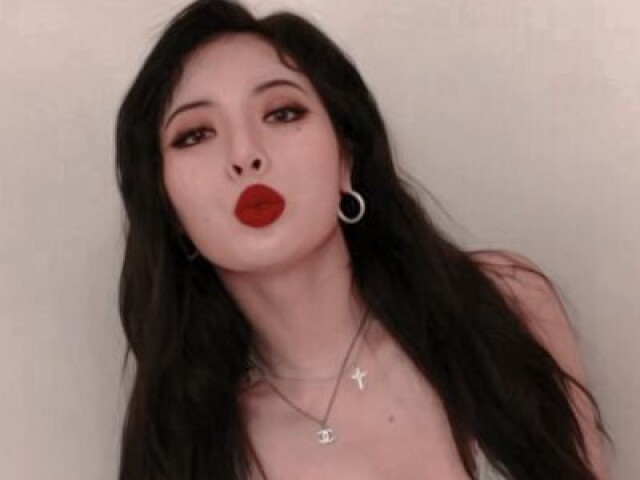 Hyuna (solo)