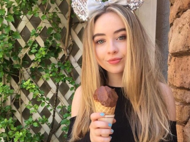 Só Sabrina Carpenter