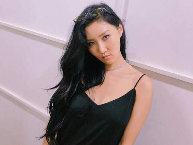 Hwasa - Ahn Hye jin
(안혜진)