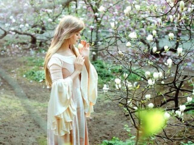 PRINCESA QUE AMA FLORES