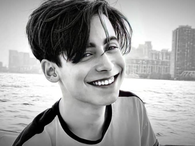 Você realmente conhece Aidan Gallagher?