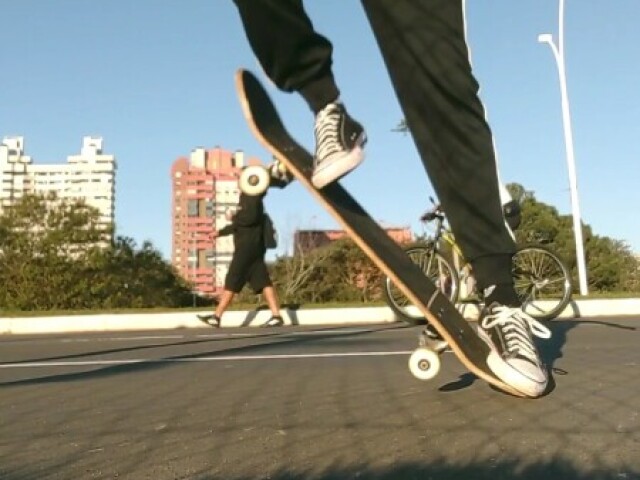 Skateando em Floripa.