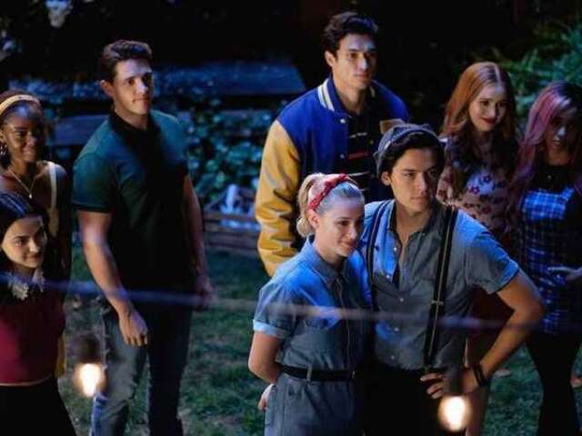 Peça uma pizza e nós revelaremos qual personagem de Riverdale você deveria ser!