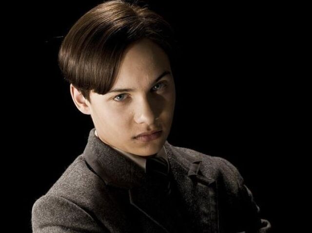 Tom Riddle (2)