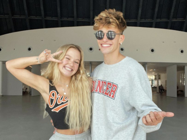 Soflex
Sofya e Alex