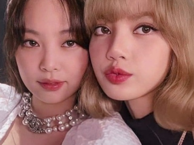 Jenlisa(lisa e jennie)