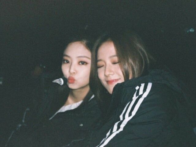 Jensoo(jennie e jisoo)