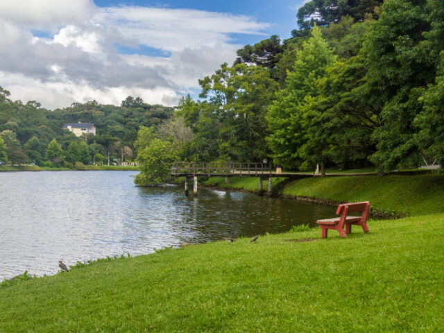 beira do lago