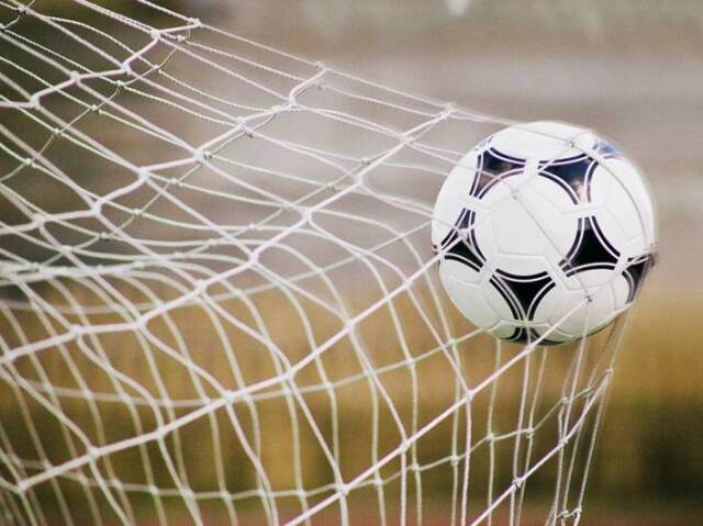 Eu marco um gol
