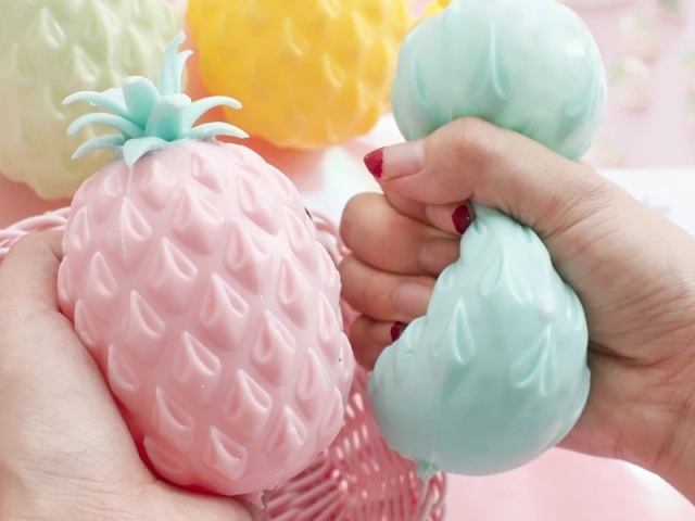 (obs vem todas as stress ball de abacaxi)
abacaxi ><