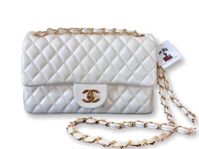 Chanel 
500.000