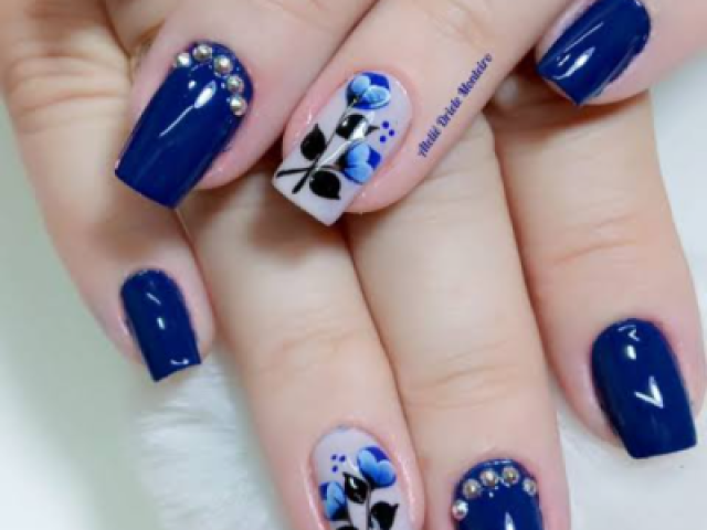 Escolha uma unha/choose a nail
