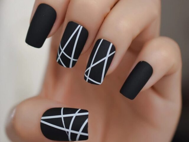 Escuraღ
