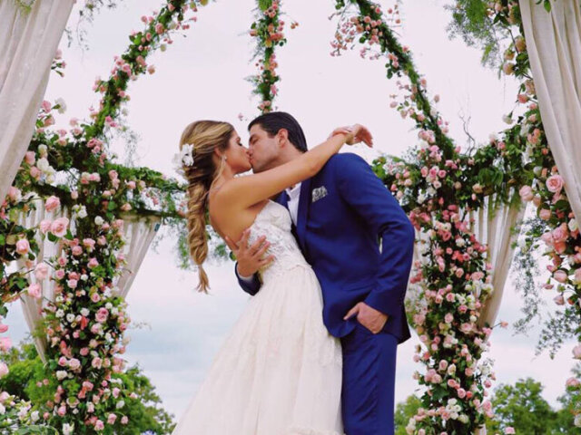 Monte seu casamento dos seus sonhos! ♡♡