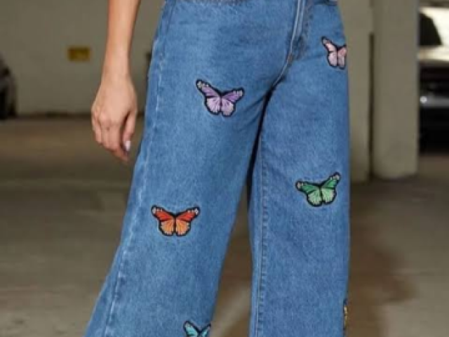 Calça jeans larga 🦋✨