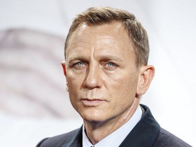 Daniel Craig