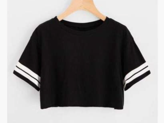 Blusa preta curta