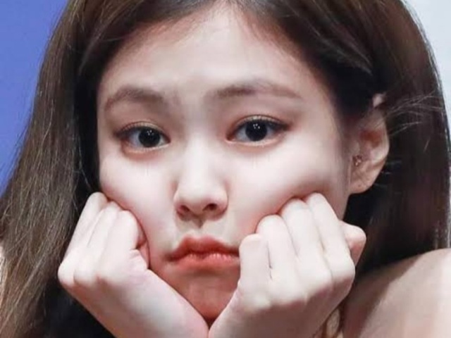 Jennie ( MDS, olha a cara de bb)