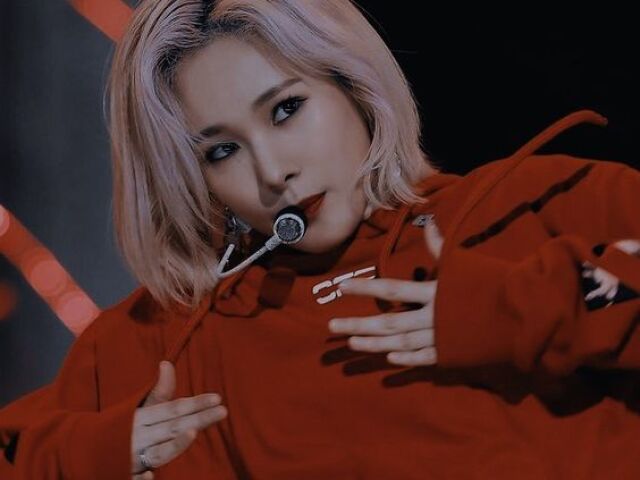Mia ⋈ Everglow ღ
