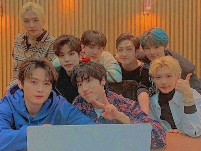 ➡ Fazendo mudanças no Stray Kids ⬅