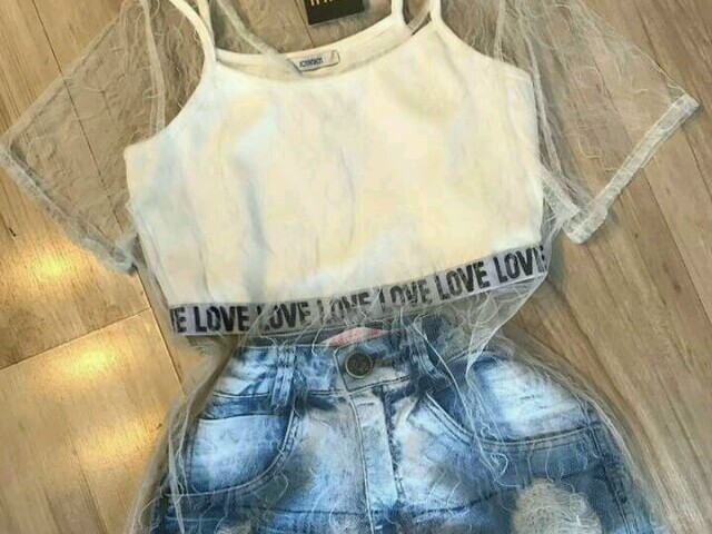 Dsclp a imagem esta cortada
(Short) (blusa)