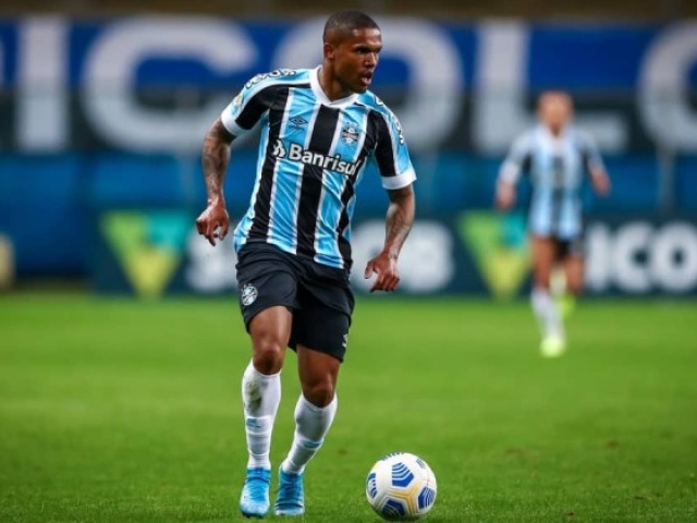 Douglas Costa