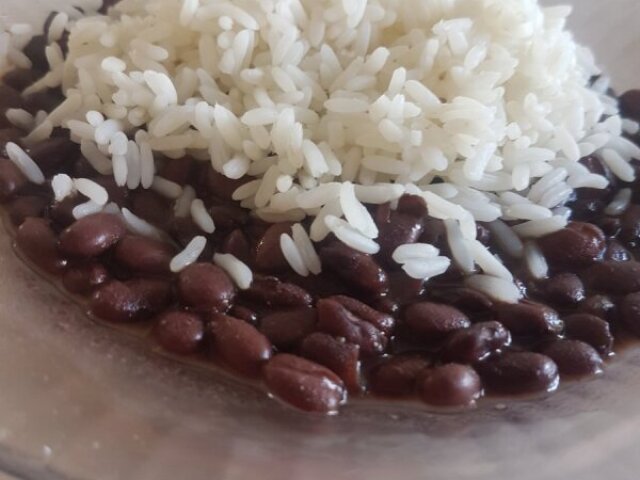 Arroz em cima