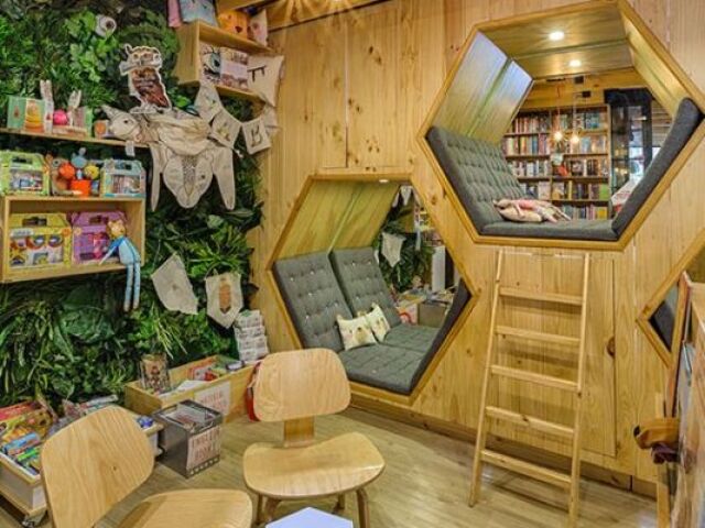 Cat café moderno.