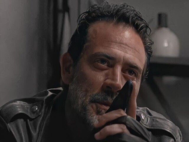 Negan pois ele depois de matar as pessoas quis ajudar