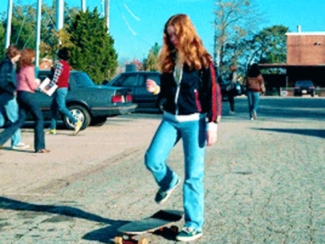 Sair, assim eu ando de skate, ou brinco ao ar livre!