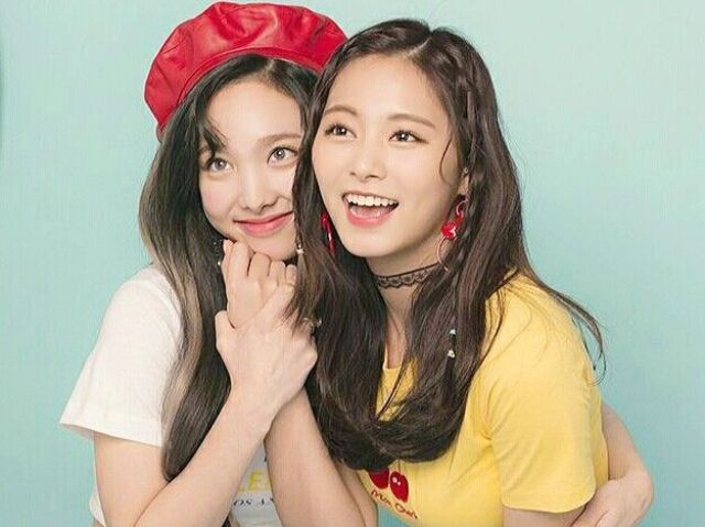 Nayeon ou Tzuyu