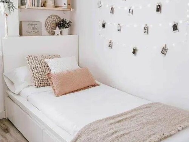 Quarto pequeno e confortável para ter ótimas noites de sono