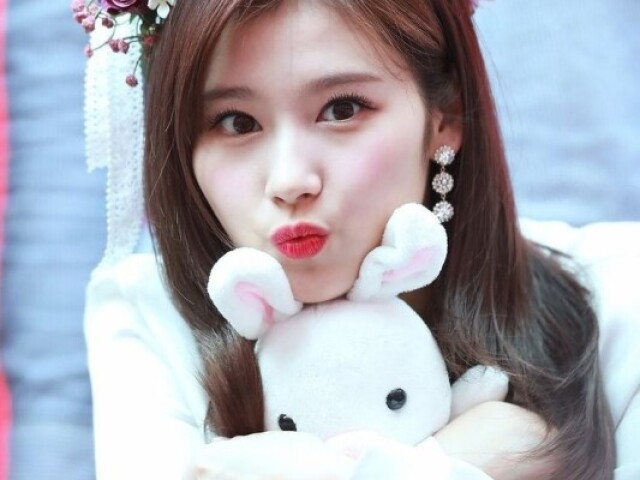 Minatozaki Sana! 👏