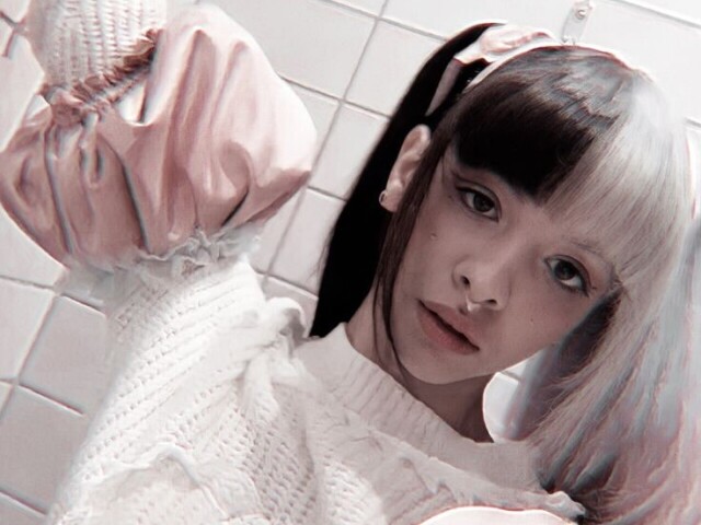 𝚂𝚑𝚘𝚠 𝚊𝚗𝚍 𝚃𝚎𝚕𝚕 - 𝙼𝚎𝚕𝚊𝚗𝚒𝚎 𝙼𝚊𝚛𝚝𝚒𝚗𝚎𝚣