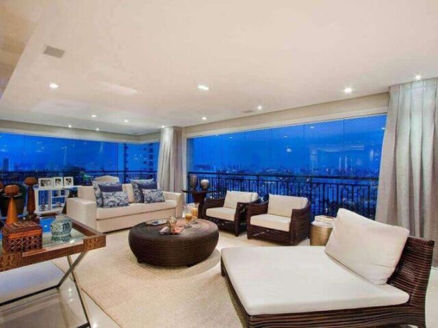 luxuosa