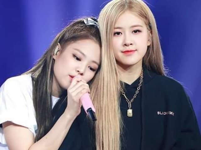 JENNIE E ROSÈ