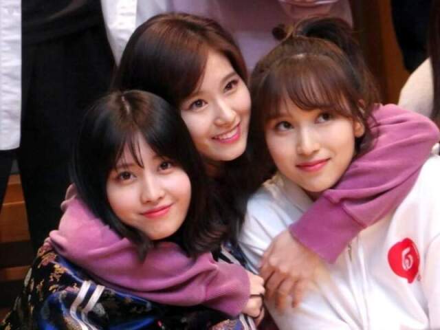 Momo, Sana e Mina