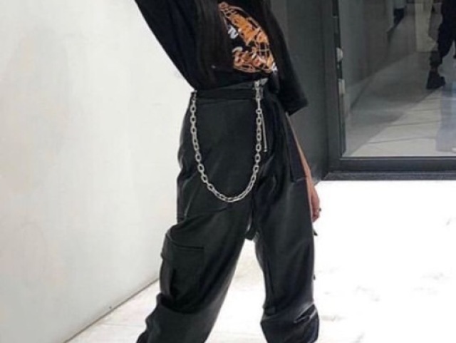 Essa roupa é um estilo mais e-girl