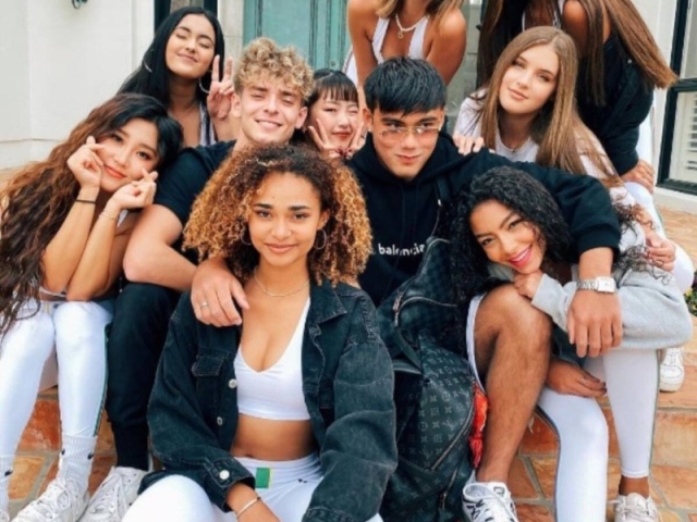 Now United😍