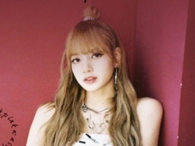 Lisa- Blackpink