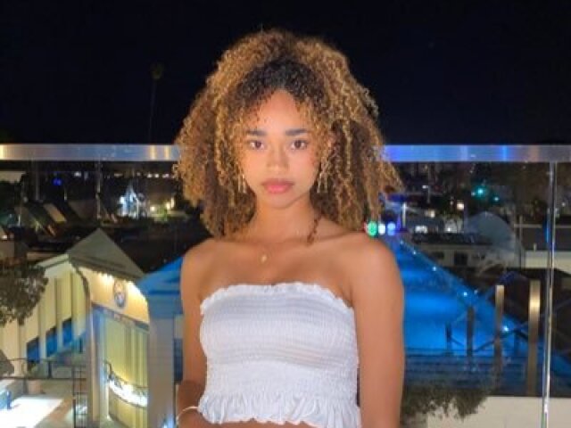 Mélanie Thomas