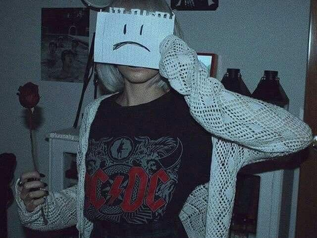 {-grunge-}