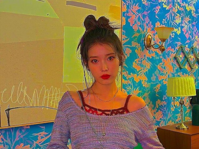 IU 𑁍