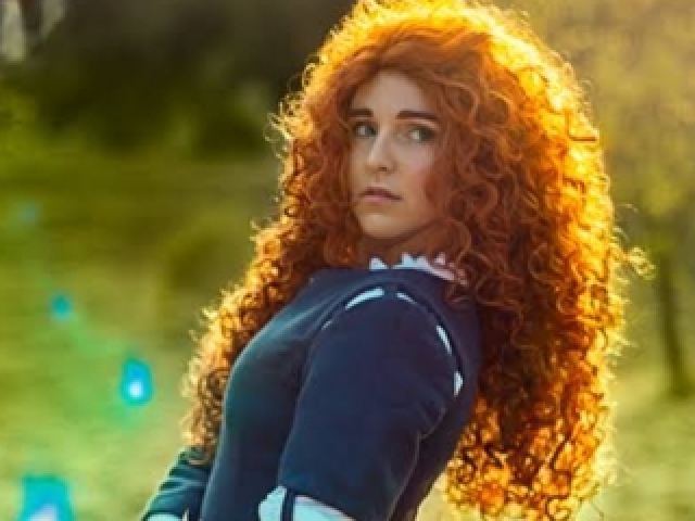 Merida desconfiada